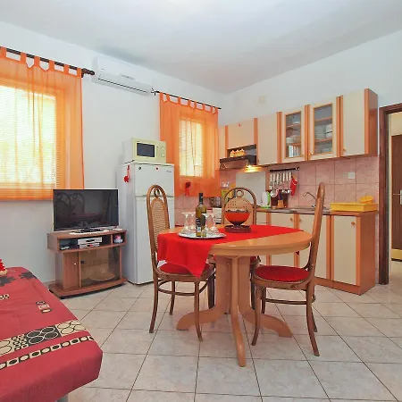 Vladimira 1569 Apartamento Pula