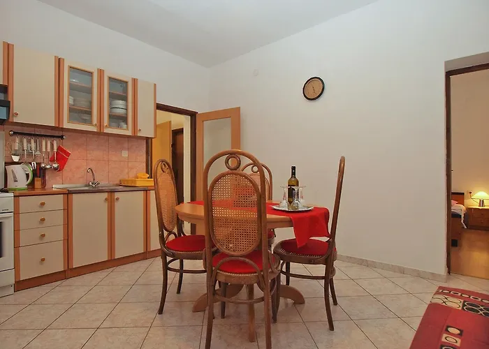 Vladimira 1569 * Πούλα