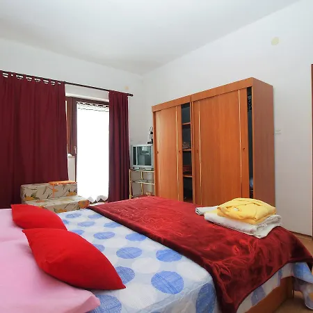 Vladimira 1569 דירה