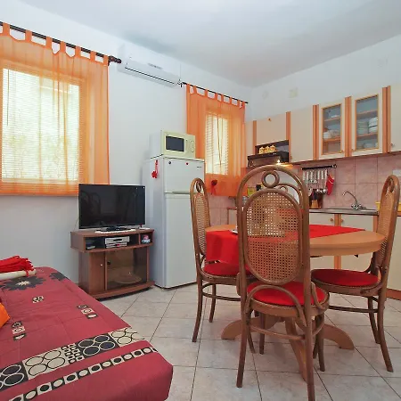 Vladimira 1569 פולה