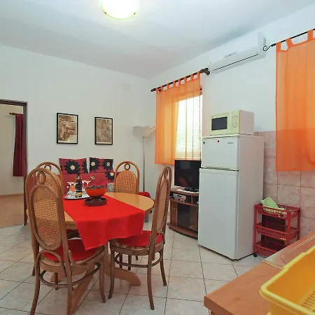 Vladimira 1569 דירה *