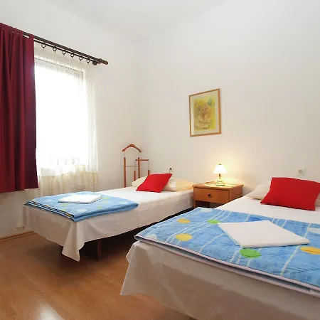 Vladimira 1569 דירה *